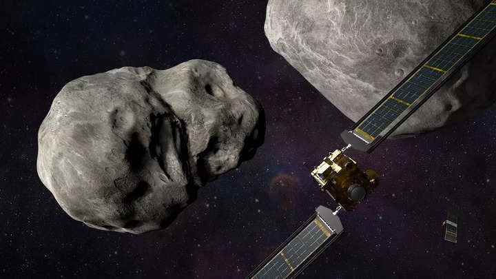 NASA, gelecekte Dünya'yı korumak için uzay aracını asteroide çarpmaya başladı