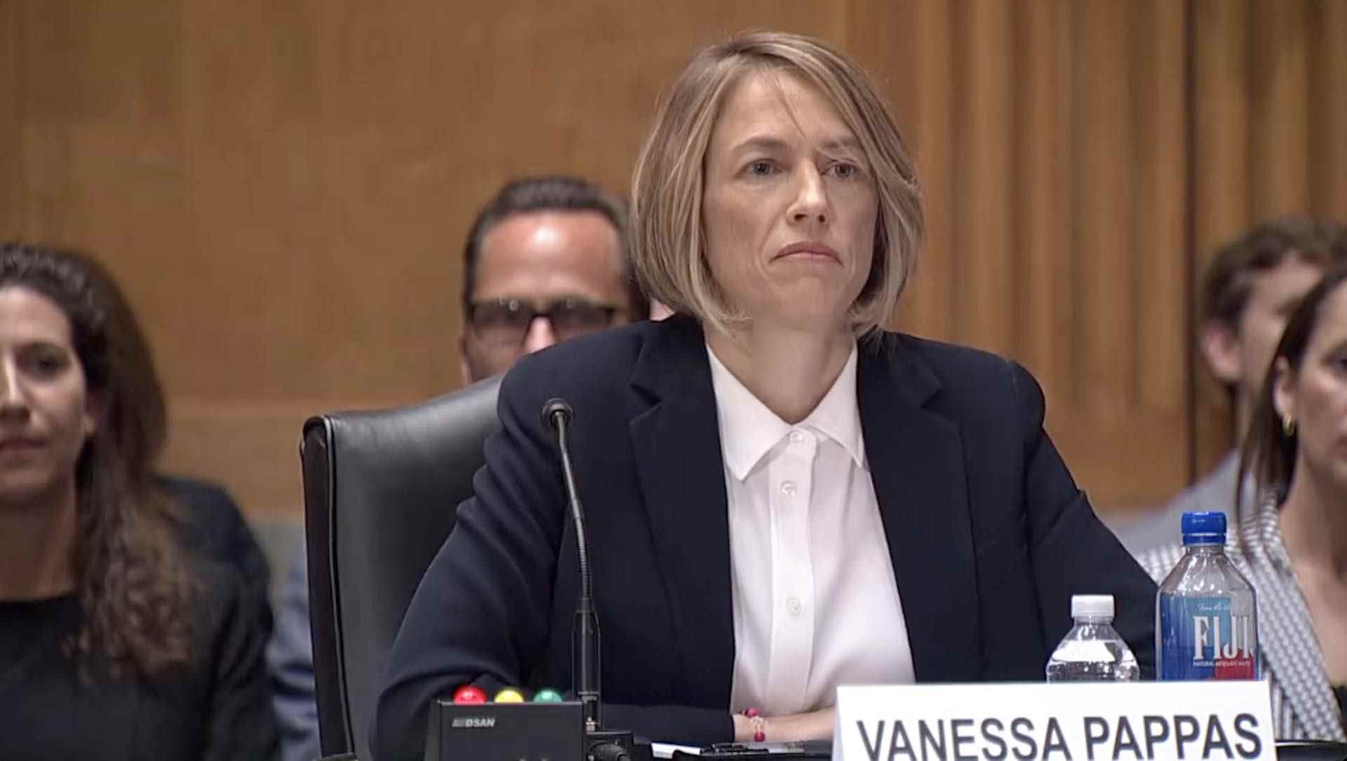 Vanessa Pappas, ABD'li milletvekilleri huzurunda bir duruşma sırasında.