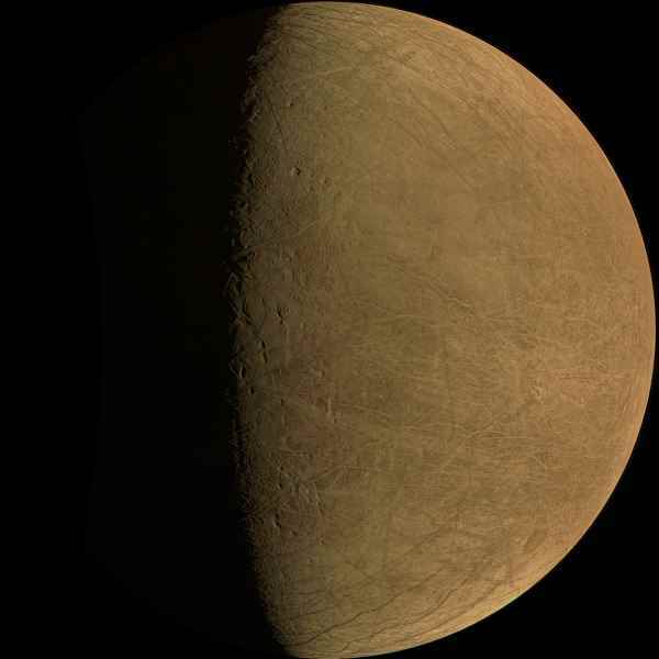 Yabancı yaşam olabilir.  Juno uzay aracı, Europa'nın yüzeyinden sadece 417 km uçtu.