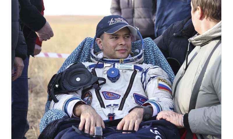 3 Rus kozmonot, Uluslararası Uzay İstasyonundan sağ salim döndü