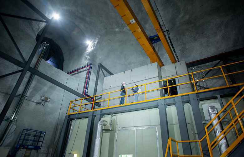 Güney Kore'de karanlık madde çalışması için bir yeraltı laboratuvarı inşa edildi.  Yerin 1 km derinliğinde yer almaktadır.