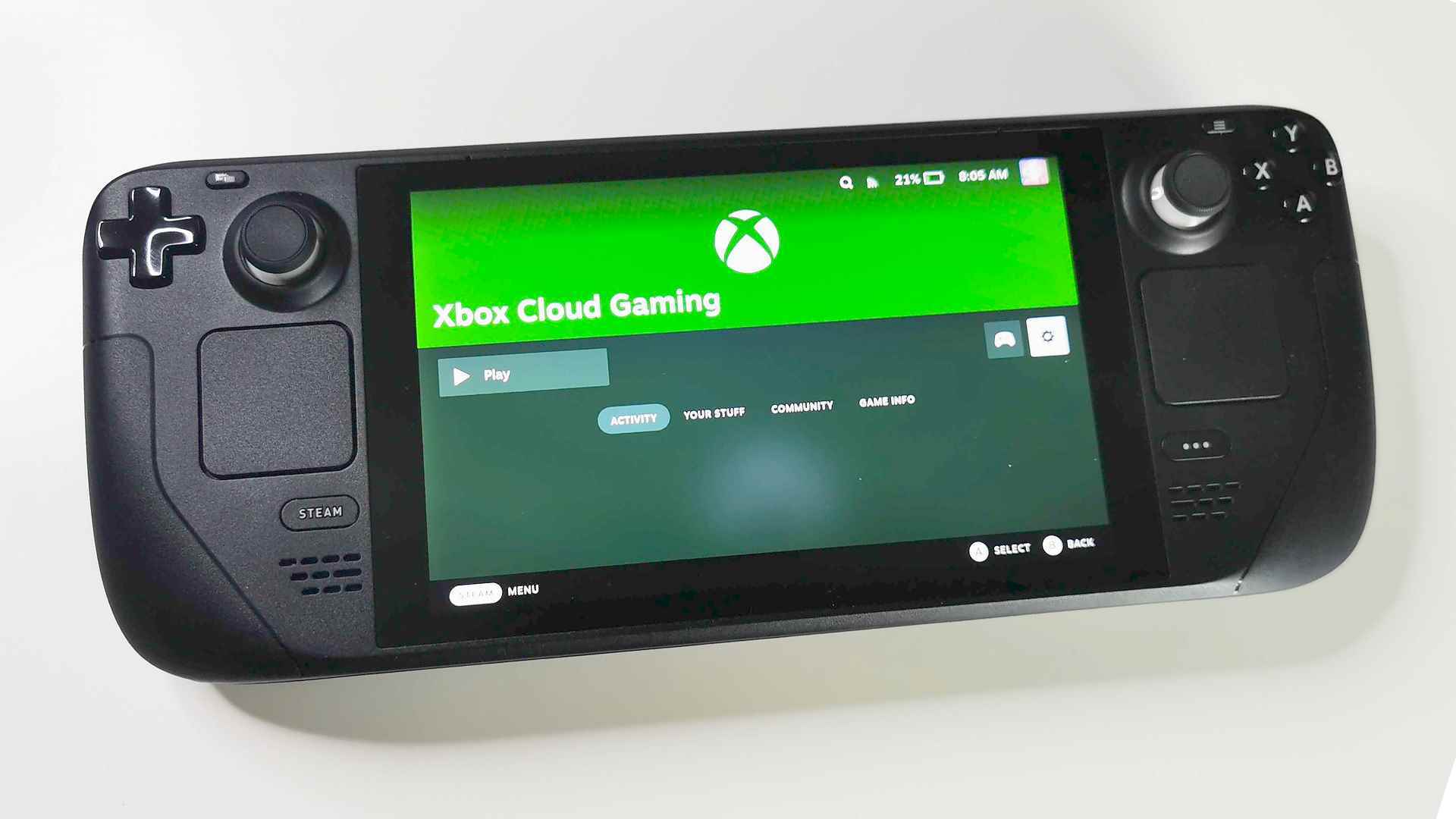 Ekranda Xbox Game Pass Bulut Oyun kısayolu bulunan Steam Deck