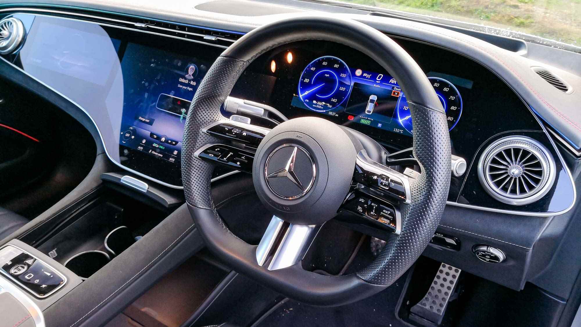 Mercedes Benz EQS Sedan direksiyon simidi