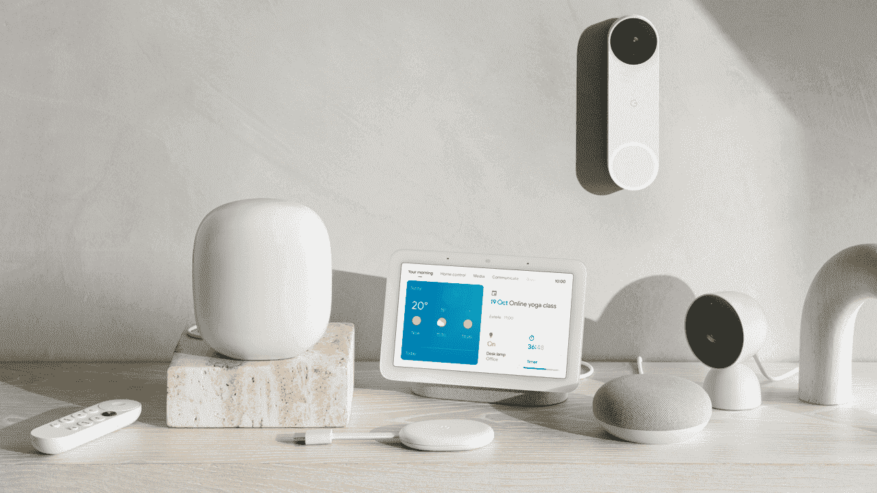 Diğer Google akıllı ev cihazlarının yanında Nest Wifi Pro