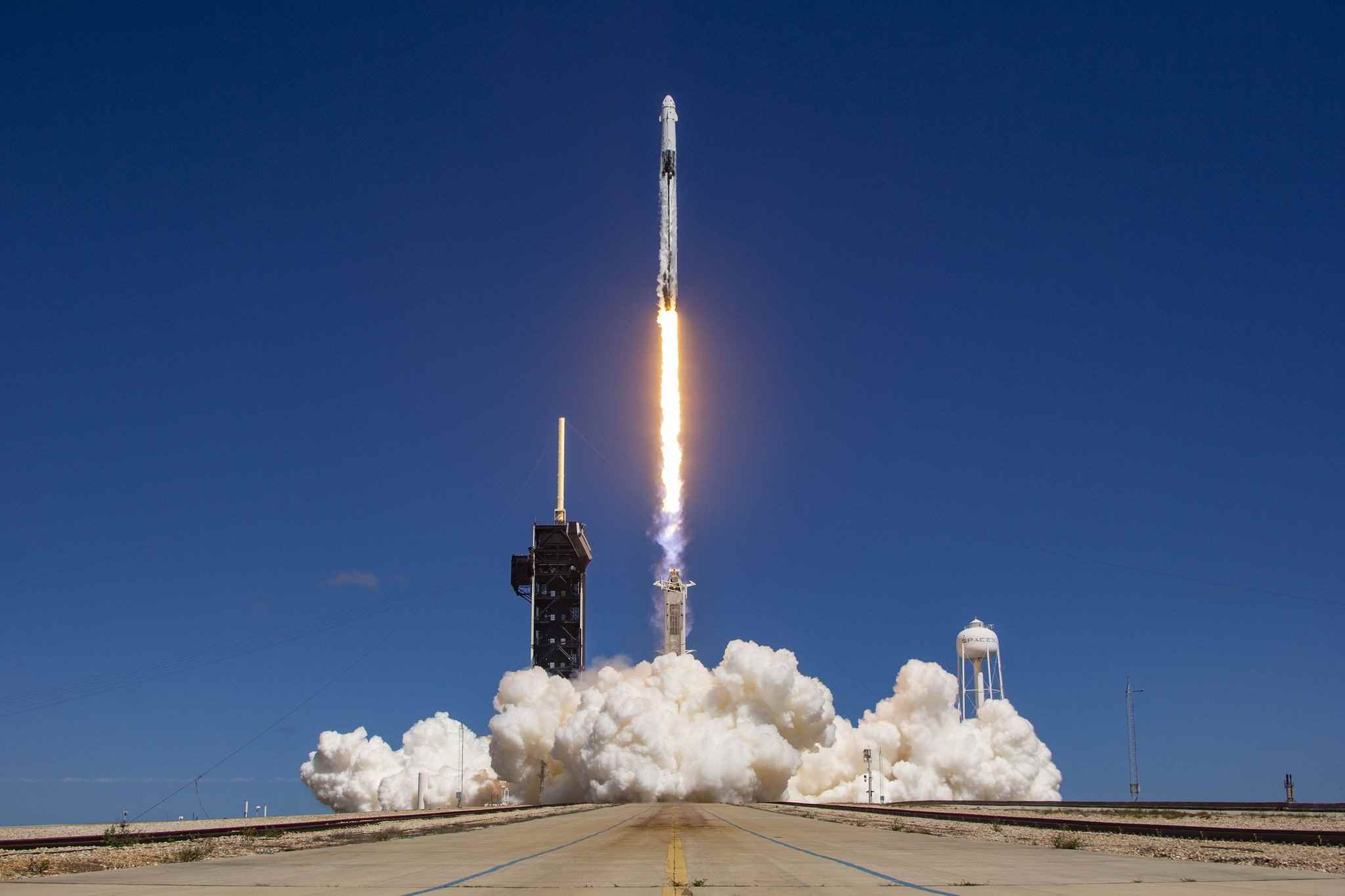 SpaceX roket fırlatma