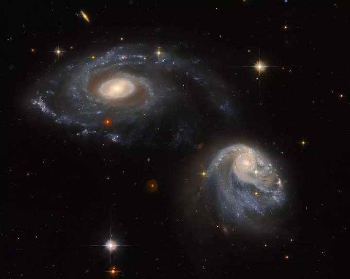 NASA'nın Hubble'ı, etkileşimli galaksilerin muhteşem çiftini yakalar