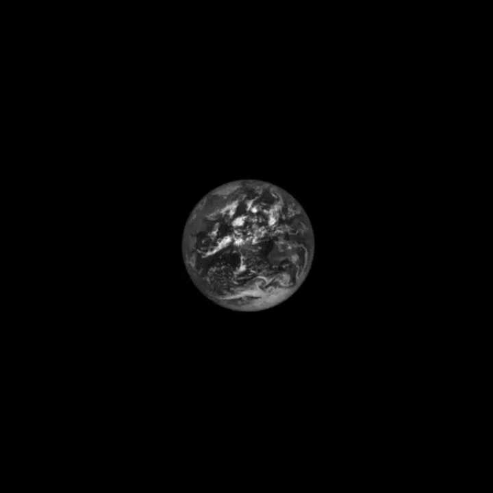 NASA'nın Lucy uzay aracı, yerçekimi yardımından önce Dünya, Ay'ın görüntülerini yakalar