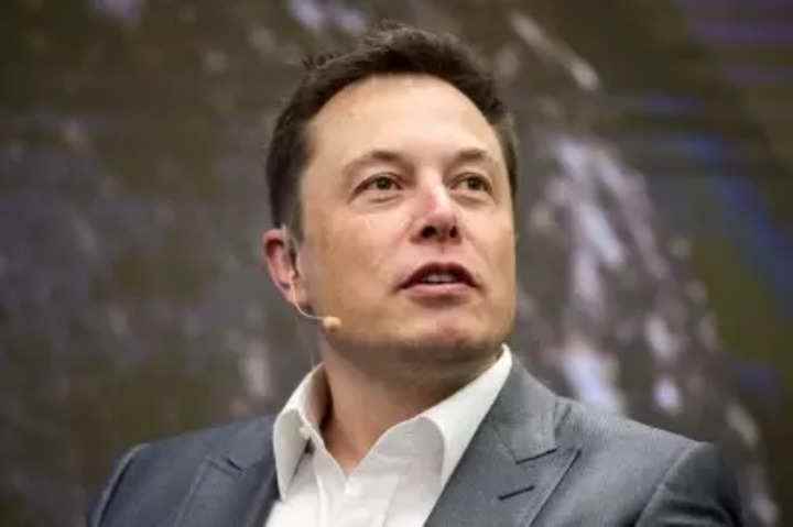 Elon Musk ortak yatırımcılara şunları söyledi: Twitter anlaşmasını 28 Ekim'e kadar kapatmayı planlıyor