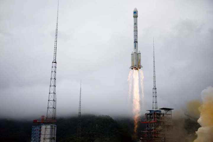 'Yabancı şirketler uydu üretimi için Hindistan'a bakıyor'