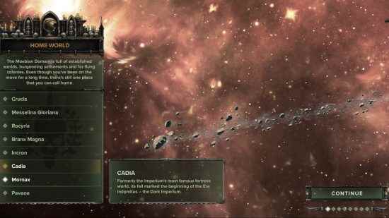 Darktide sınıfları - karakter oluşturma ekranı, şu anda Cadia gezegenini vurgulayan Ana Dünya seçeneğini gösterir.  Arka plan uzayda bazı asteroitleri gösterir.