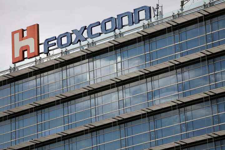 Çin Covid kilitlenmesi: Apple tedarikçisi Foxconn personel ikramiyelerini dört katına çıkardı