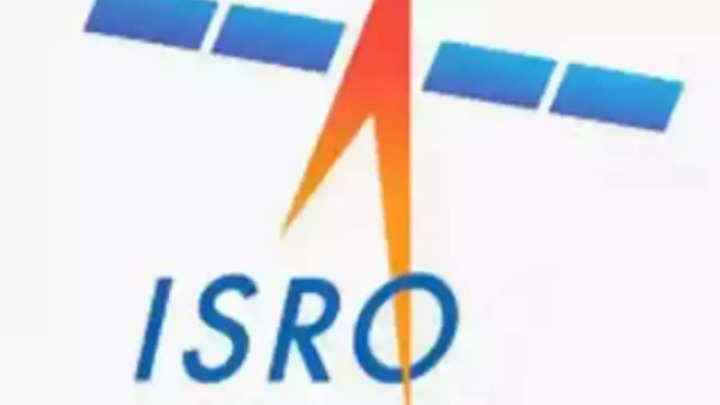 Başkan, uzay teknolojisi alanlarında çalışmak için ISRO'ya kayıtlı 100 girişim diyor