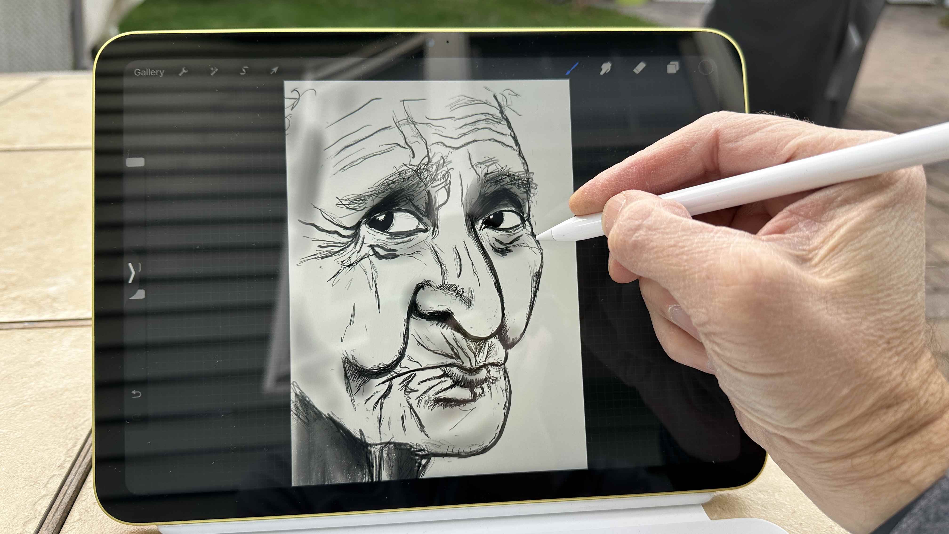 iPad 10.9'da çizim