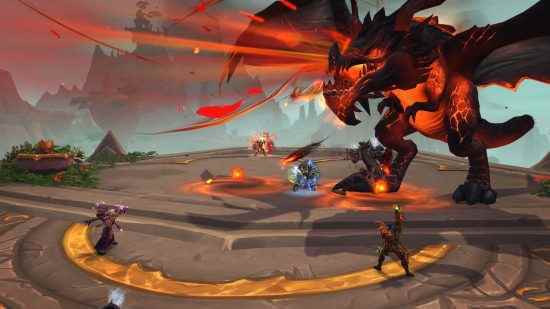 WoW Dragonflight seviye atlama kılavuzu: Bir ejderhayla savaşan dört oyuncu