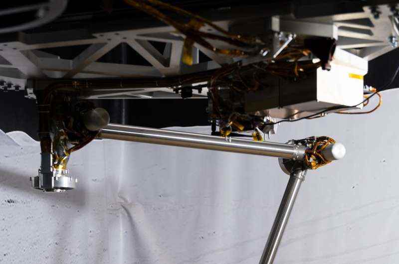 NASA, nasıl sakinleşeceğini gerçekten bilen yeni bir robot kolu test ediyor