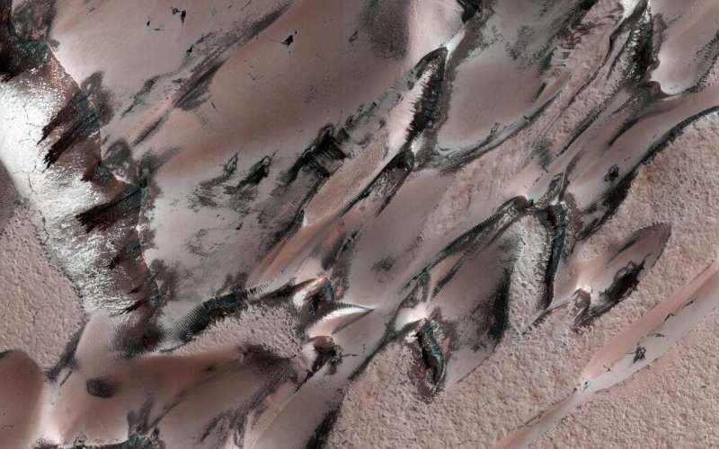 NASA, Mars'ta bir kış harikalar diyarını keşfediyor