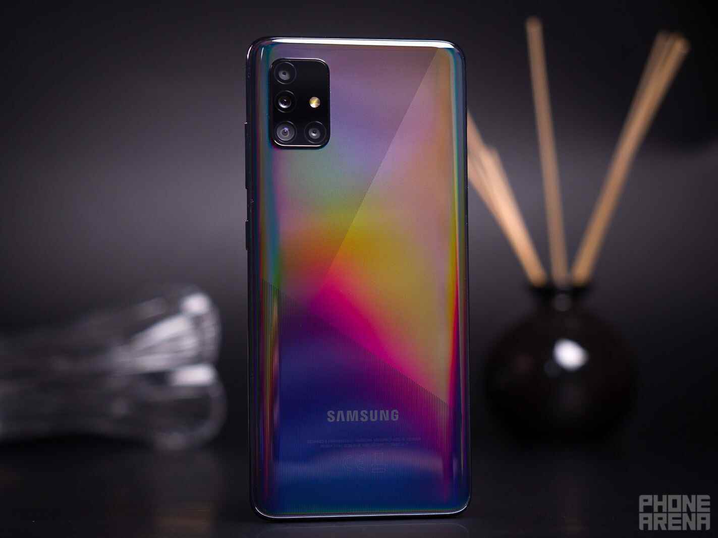 A51 5G, yaşına rağmen hala göz alıcı.  - Samsung, Samsung Galaxy A51 5G için Android 13 güncellemesini ve One UI 5.0'ı yayınladı