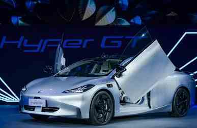 340 hp, süper aerodinamik gövde ve bir Lamborghini gibi kapılar.  GAC Aion Hyper GT spor otomobili Çin'de tanıtıldı