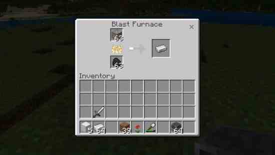 Minecraft yüksek fırın - demir külçeleri yapmak için bir yüksek fırında kömürle demir cevheri eritme.