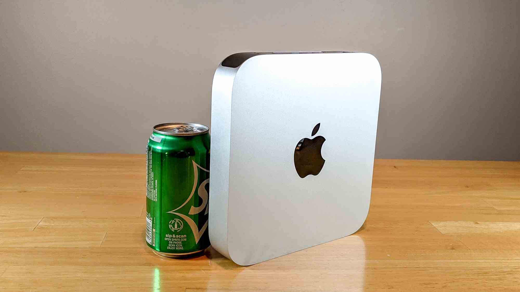 M1 incelemeli Apple Mac mini