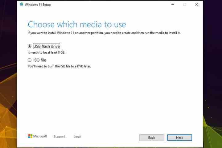 Windows 11 kurulumunu bir USB sürücüsüne yükleme.