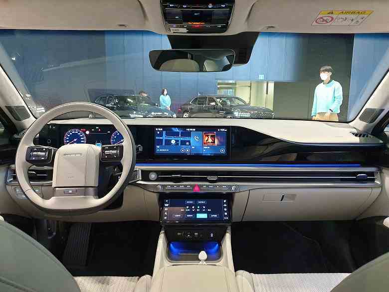Rusya'da, yedinci neslin amiral gemisi Grandeur sedanı olan Hyundai'nin mutlak bir yeniliği için sipariş almaya başladılar.  Bunun için ne kadar istiyorlar?