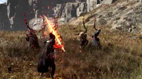 Unutulmaz yapılar - Frey ateşli bir kılıçla onlara saldırmak üzereyken düşmanlar sarmaşıklara bağlı.