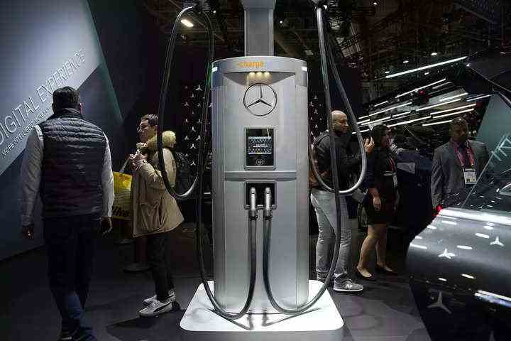 Mercedes kendi elektrikli araç şarj ağını kuracak