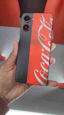 Cocafon haftaya çıkıyor.  Premiere'den birkaç gün önce Realme 10 Pro 5G Coca-Cola Edition'ın yeni görüntüleri