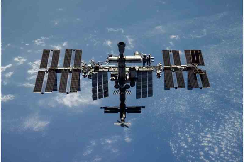 Rus uzay aracı soğutma sıvısı sızdırıyor, istasyon ekibinin güvende olduğu bildirildi