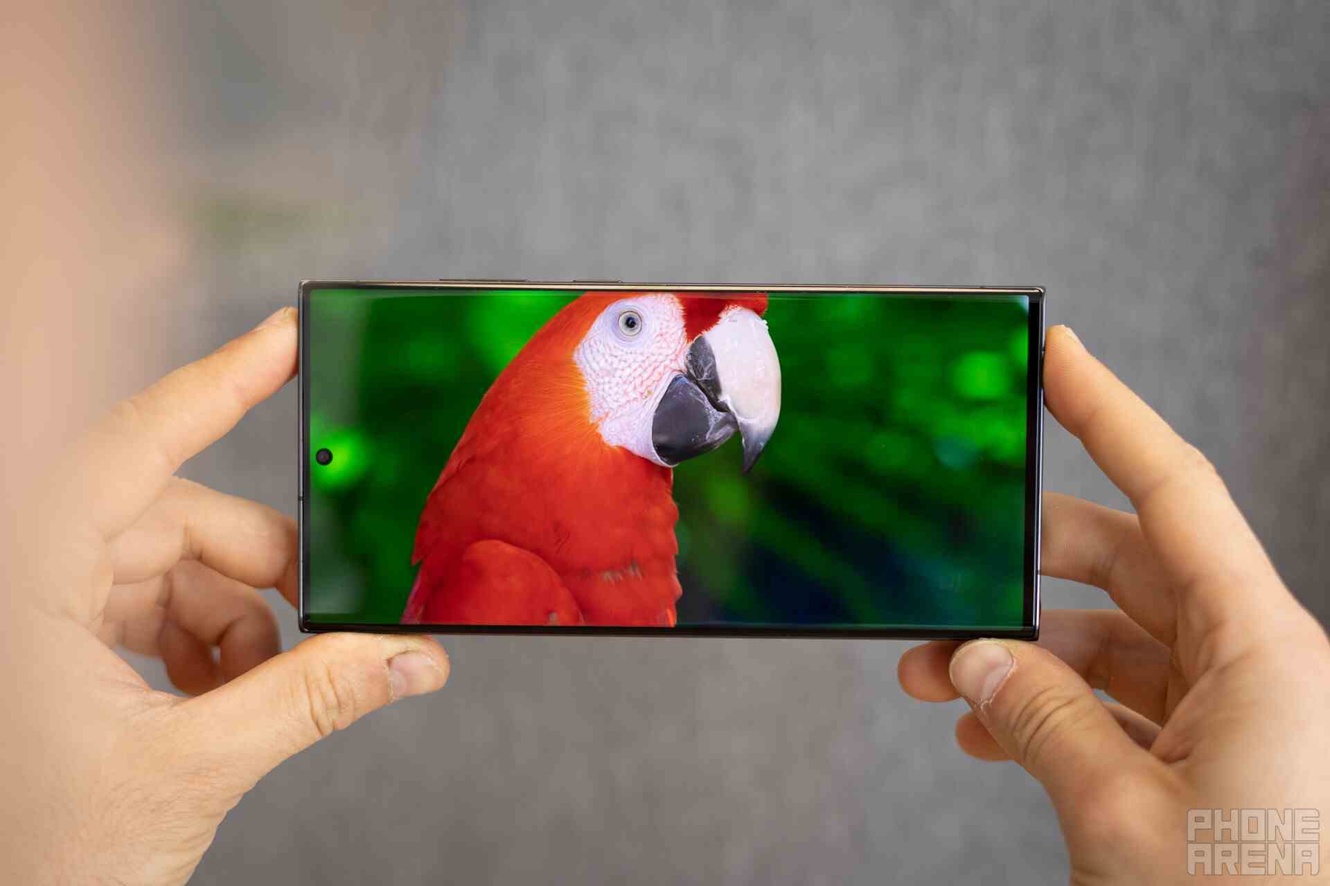 Samsung, iPhone'un daha iyi olduğu son şeyi düzeltti mi?  Film izlemek için neden Galaxy S23 Ultra en iyi yeni telefonum?