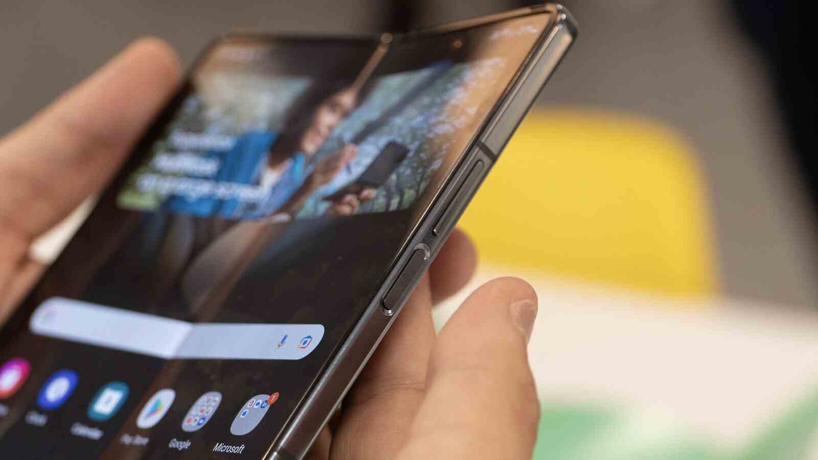OnePlus, Galaxy Z Fold 5 ve Galaxy Z Flip 5 katillerini başlatabilir mi?  Samsung'un kaybetmesi gerekiyor, böylece katlanabilirler kazanabilir