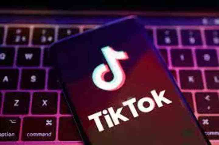 Avrupa Komisyonu, tüm çalışanları TikTok'u iş cihazlarından kaldırmaya yönlendiriyor
