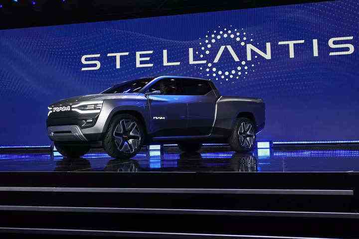 Elektrikli araç satışları artırdıkça Stellantis'in kazancı da artıyor