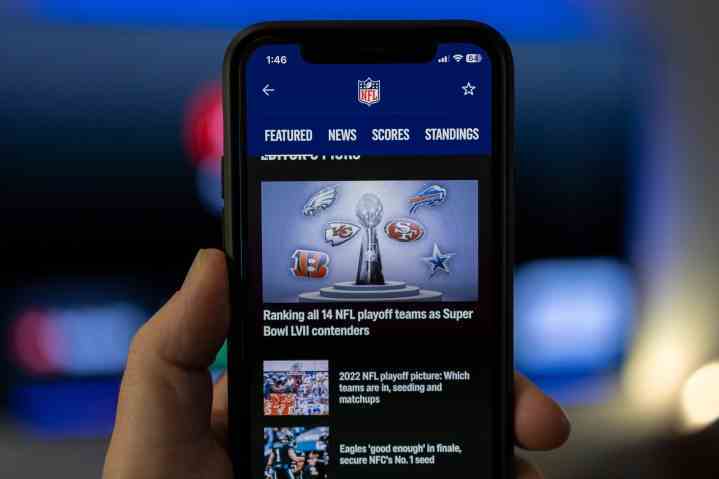 Bir iPhone'daki NFL uygulamasında Super Bowl 2023.