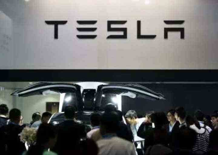 Web sitesi Tesla'nın Çin'deki bazı Model Y versiyonlarının fiyatlarını artırdığını iddia ediyor