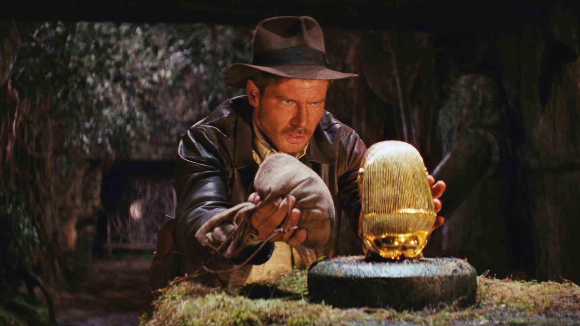 Indiana Jones, Raiders of the Lost Ark'ta hala Harrison Ford'u canlandırıyor