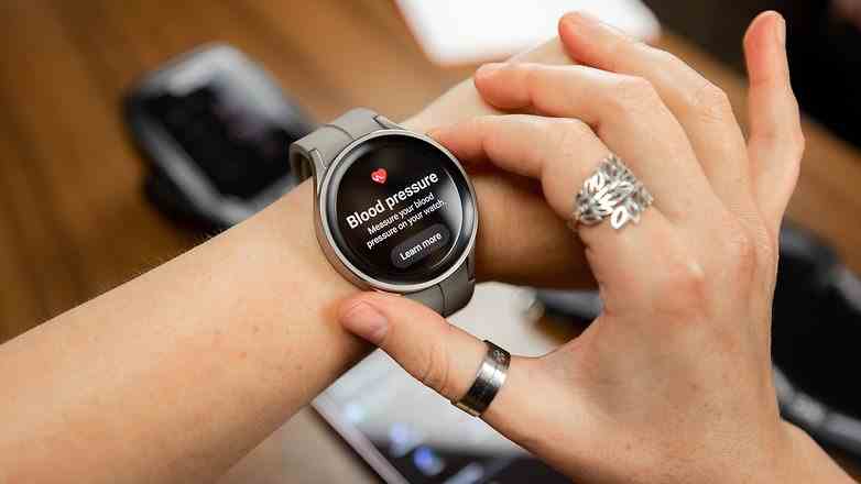 Galaxy Watch 5 Pro'da tansiyon ölçümü
