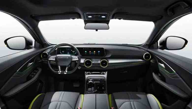 Otopilotlu, mükemmel dinamiklere ve düşük yakıt tüketimine sahip lüks sedan.  Hongqi H6 Ön Siparişleri Çin'de Halihazırda Kabul Ediliyor