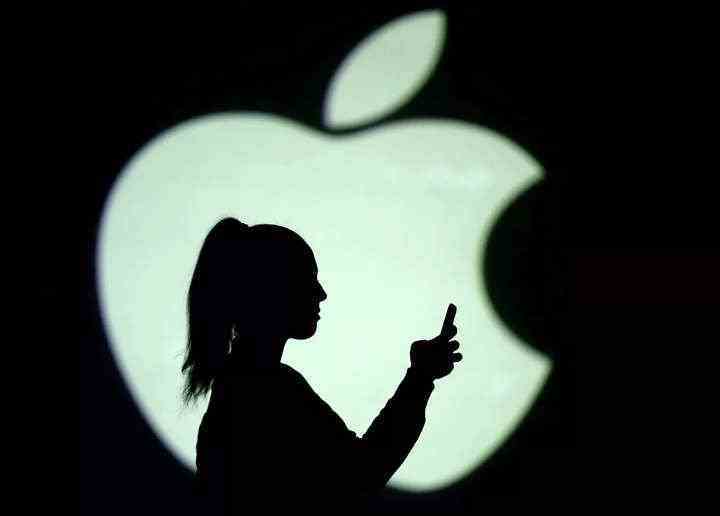 Apple bulut şefi Michael Abbott Nisan ayında görevi bırakabilir