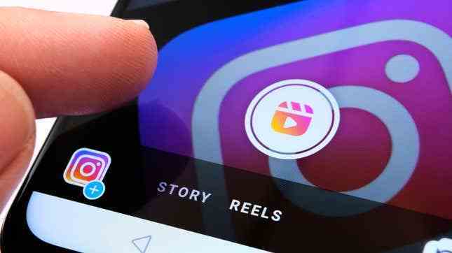 Instagram, Ağustos 2020'de Reels'i piyasaya sürdü, ancak bildirildiğine göre, izleyicilerin katılımı azalırken bu özellik bocalıyor. 