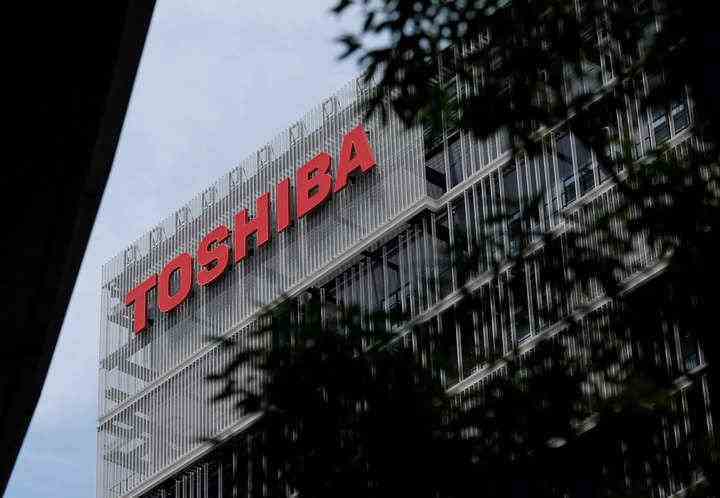 Analiz: Japonya'nın Toshiba'sı için 15 milyar dolarlık kapışma nasıl bir patlamadan sızlanmaya dönüştü?