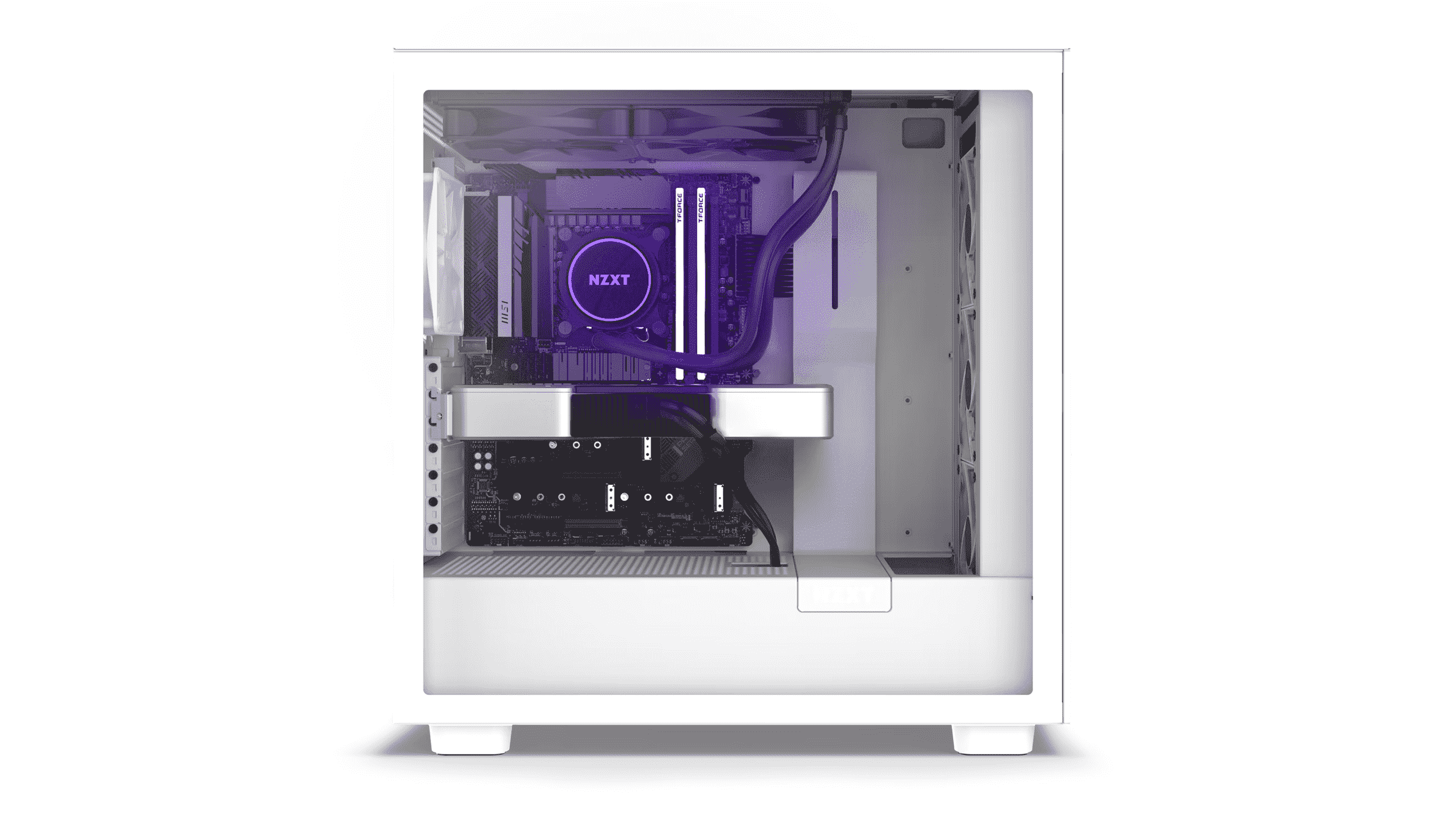 NZXT Player: İç aksamları gösteren beyaz renkte üç oyun bilgisayarı