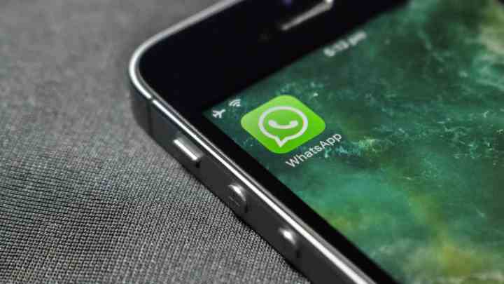 iPhone'da WhatsApp Durumunda sesli notlar nasıl kaydedilir ve paylaşılır