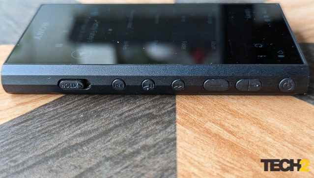 Sony Walkman NW-A306 İnceleme Kontrolleri