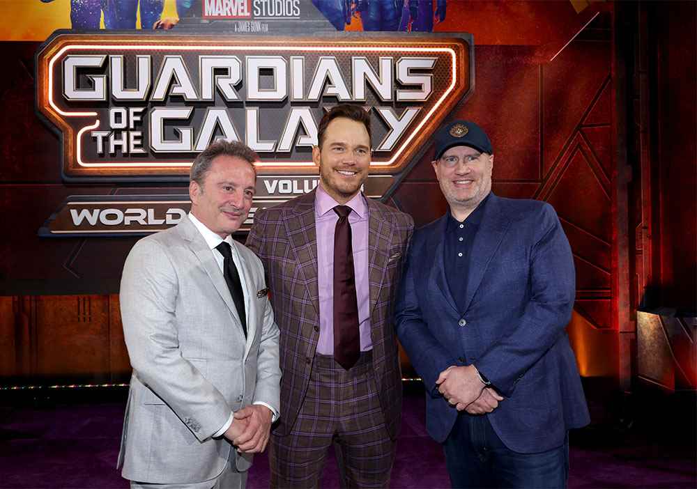Marvel Studios Eş Başkanı Louis D'Esposito, Chris Pratt ve Marvel Studios Başkanı Kevin Feige, Guardians of the Galaxy Vol.  3. Dünya Prömiyeri 27 Nisan 2023'te Hollywood, California'daki Dolby Theatre'da.