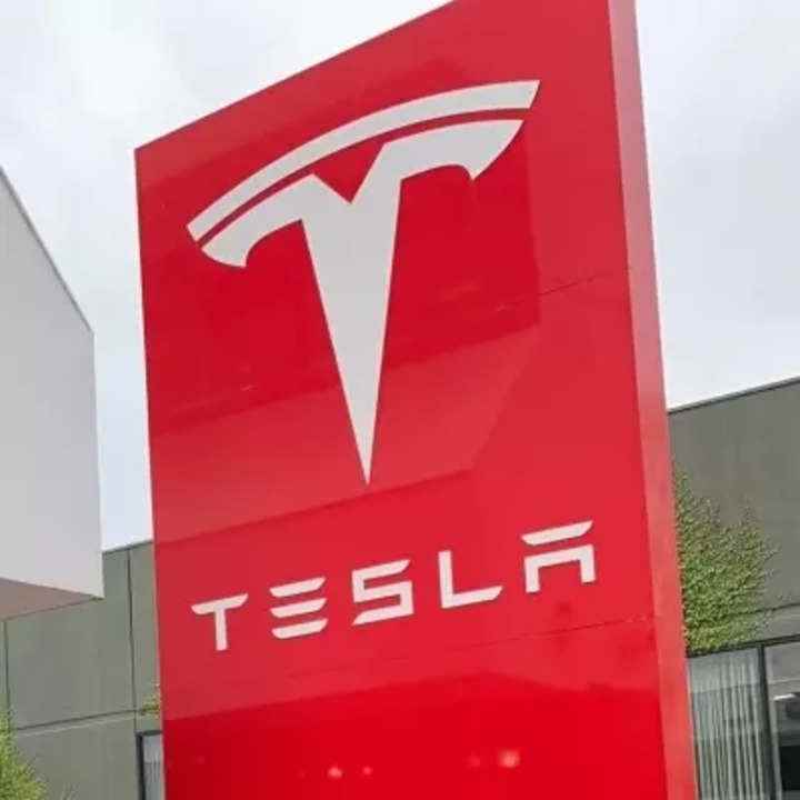 ABD jürisi Tesla Otopilot kazasında test davasına karar verecek