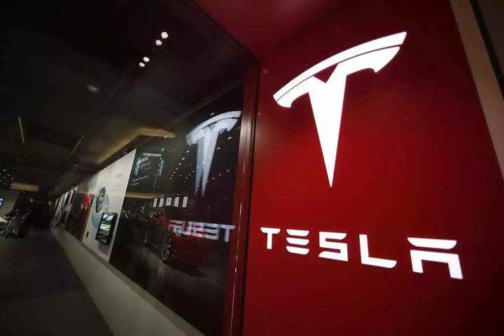 Tesla'nın fiyat savaşı: Daha ucuz arabaların rekor satışları artırması bekleniyor