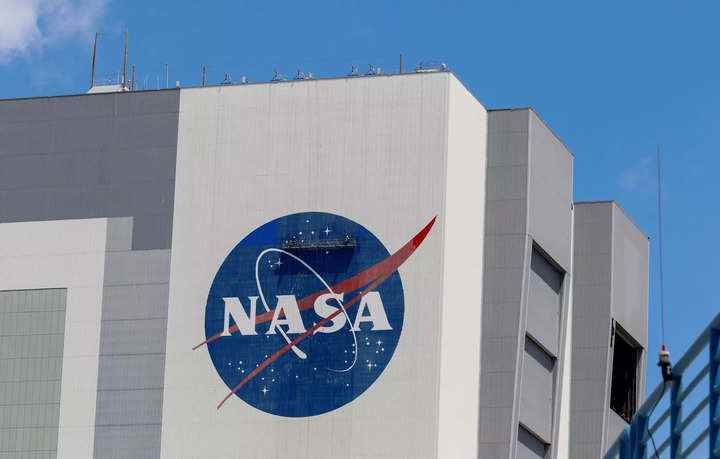 NASA, 2024 Ay görevi için ilk kadın ve siyahi adamı seçti
