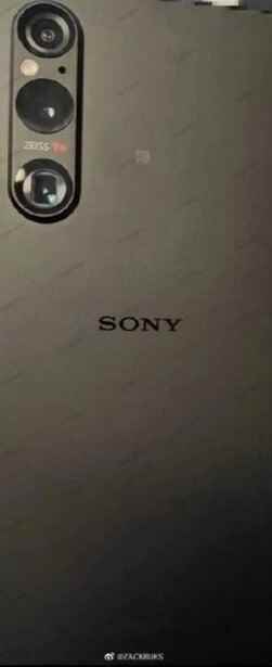 Önümüzdeki Perşembe günü tanıtılacak olan Sony Xperia 1 V'nin görüntüsü - Sony Xperia 1 V reklam panosu, yeni son teknoloji görüntü sensörünün kullanılmasını öneriyor